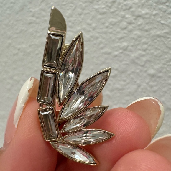 Ateilier Swarovski Wonder Woman earrings clip on/pierced - Picture 10 of 12